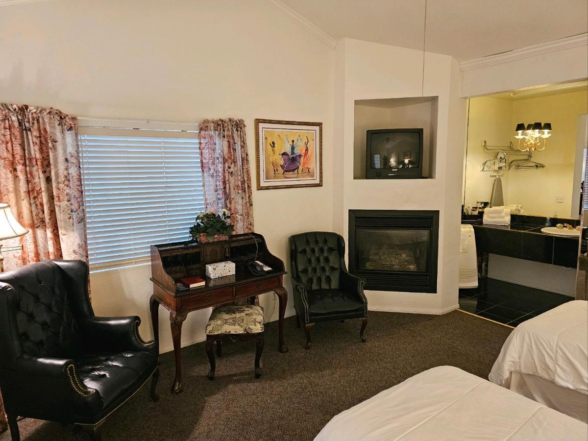 Alhatti Christian Resort Idyllwild Kültér fotó